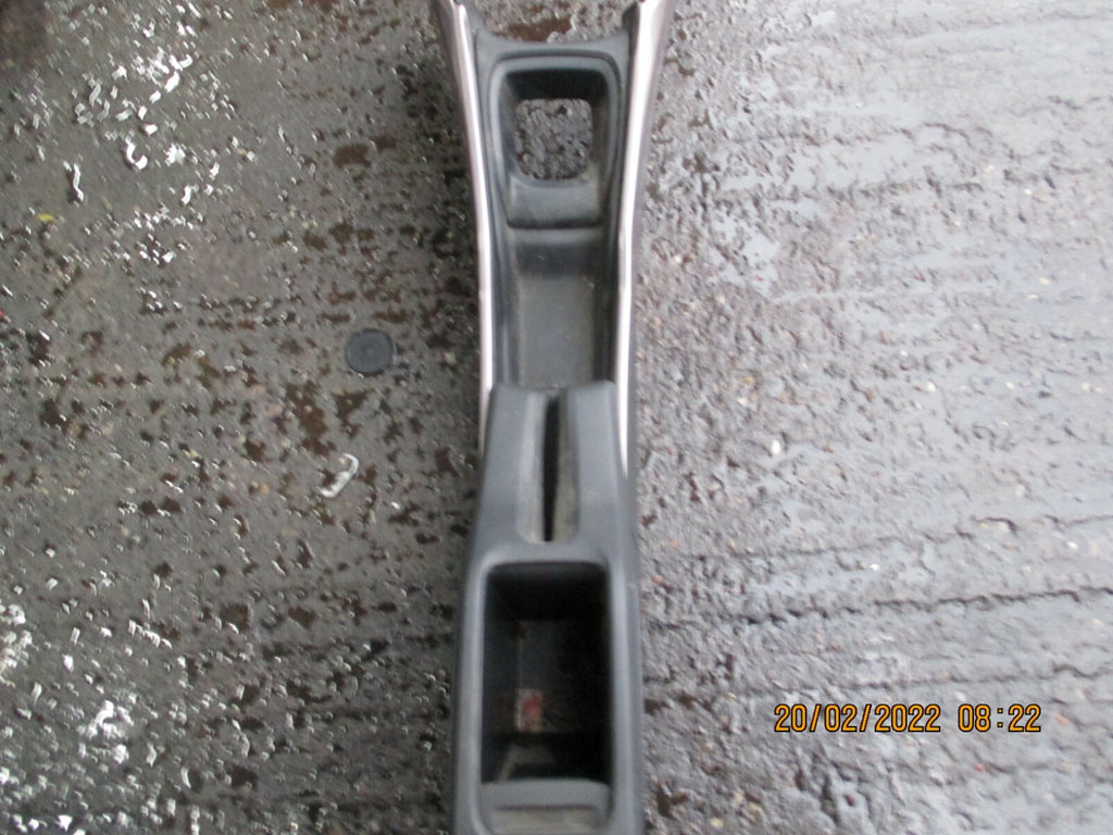 PEUGEOT 2008 2014 CENTRE CONSOLE FRONT STORAGE BOX