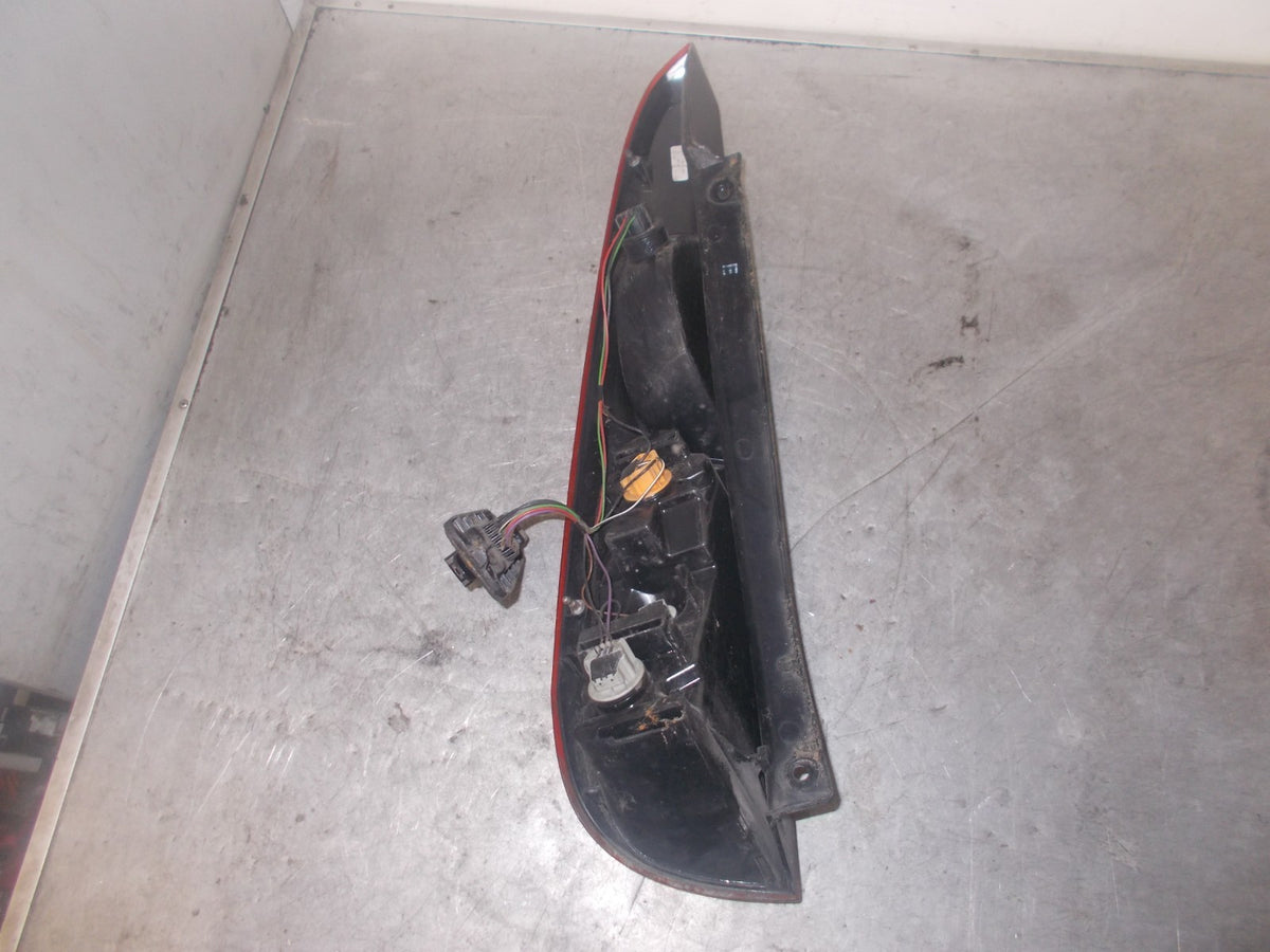 FORD FIESTA MK6 OSR DRIVER SIDE REAR TAIL LIGHT 6S6113404