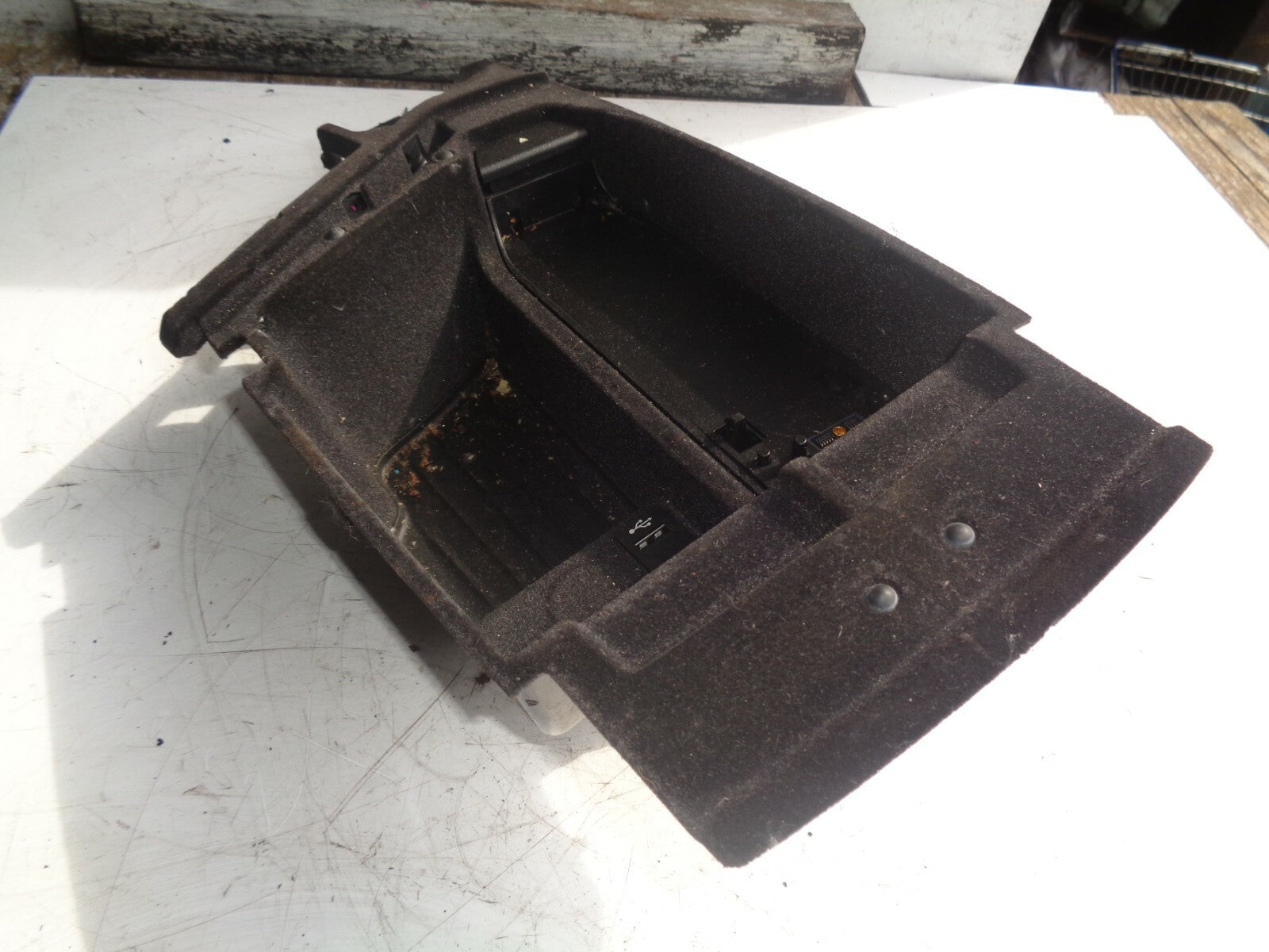 BMW 5 SERIES F10 2012 CENTRE CONSOLE ARMREST STORAGE COMPARTMENT 51169206731
