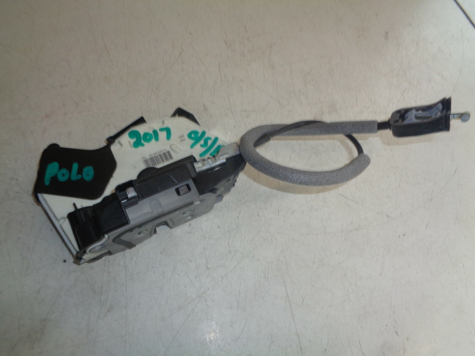 VW VOLKSWAGEN POLO 6R 2017 OSR DRIVER SIDE REAR DOOR LOCK MECHANISM 6C0839014