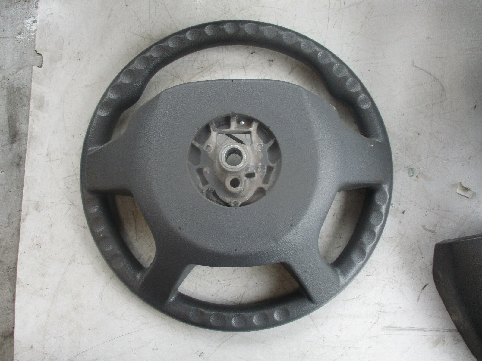 SAIC LDV MAXUS VAN STEERING WHEEL GREY