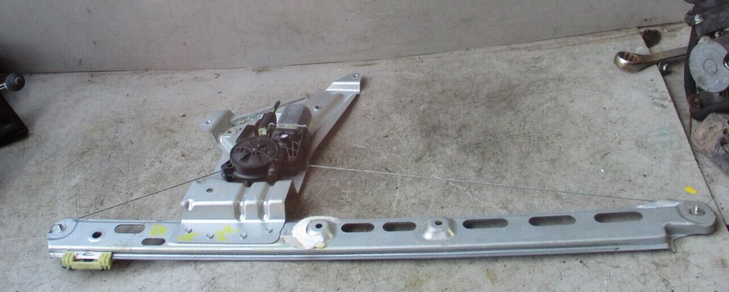 2021 MERCEDES SPRINTER NSF PASSENGER SIDE WINDOW MOTOR & REGULATOR A9107201000