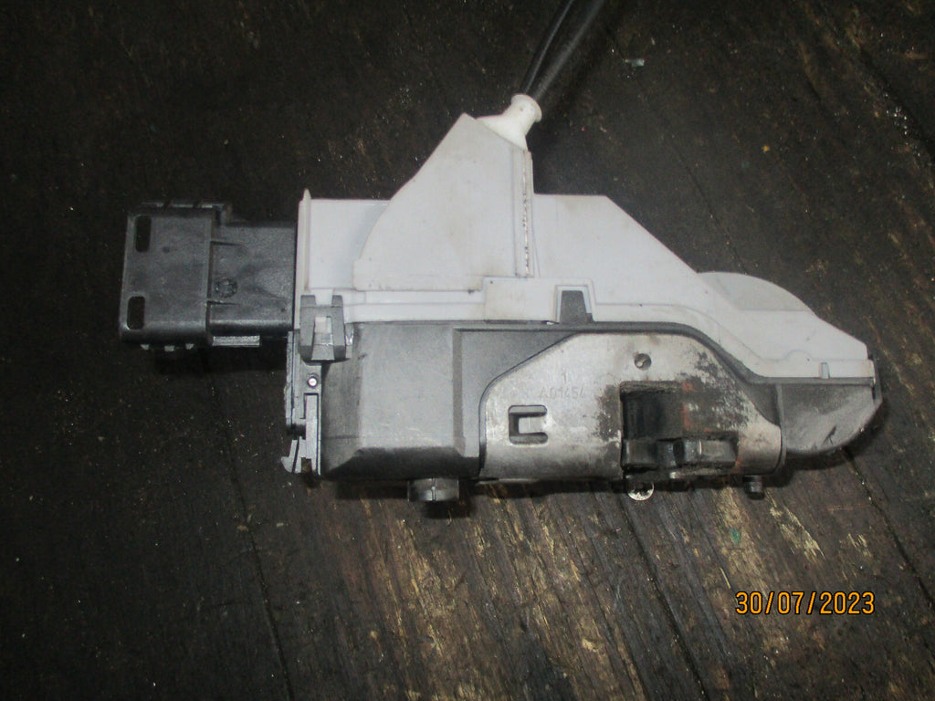 CITROEN BERLINGO 2014 OSF DRIVER SIDE FRONT DOOR LOCK MECHANISM 828412