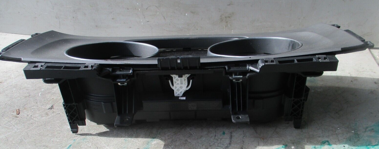 VW VOLGSWAGEN GOLF SPEEDOMETER INSTRUMENT CLUSTER 5G1920940B