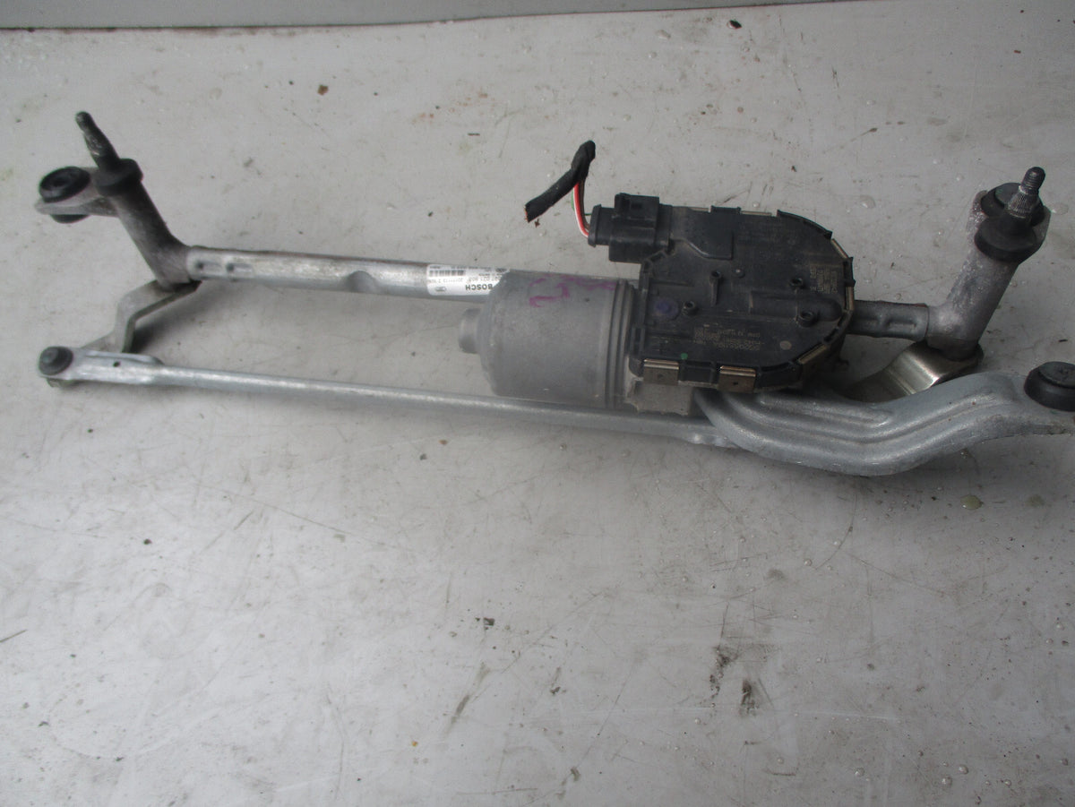 VW GOLF MK7 2018 FRONT WIPER MOTOR & LINKAGE 5G2955119A