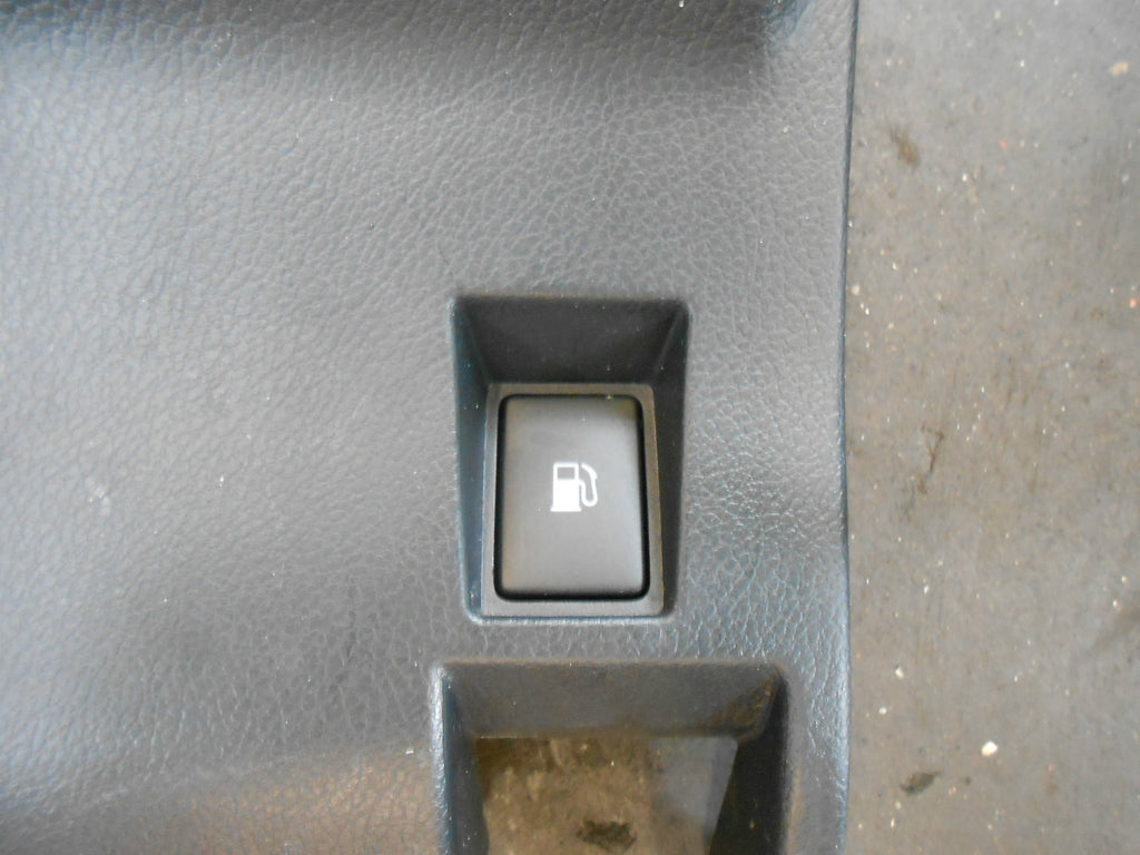 LEXUS CT200h 2014 1.8 HYBRID OS DRIVER SIDE LOWER DASH TRIM & MIRROR SWITCH