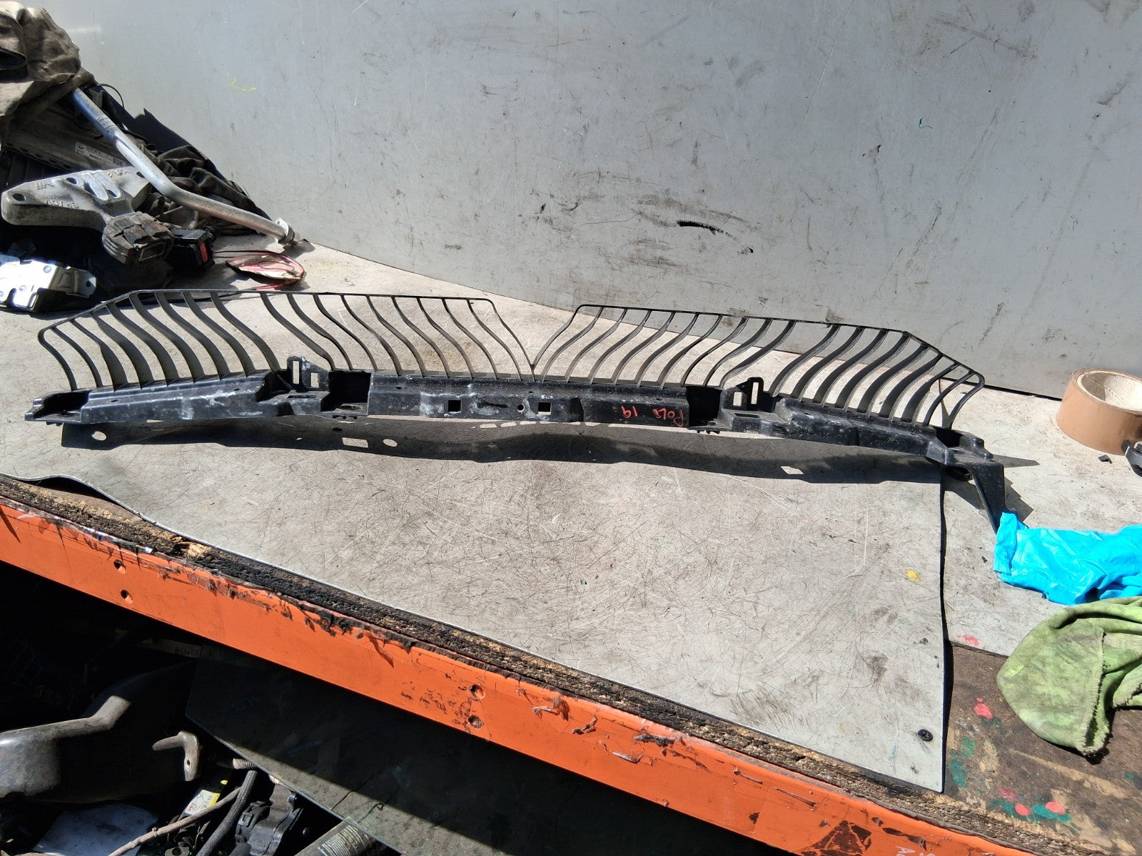 2019 VOLKSWAGEN POLO REAR BUMPER BRACKET
