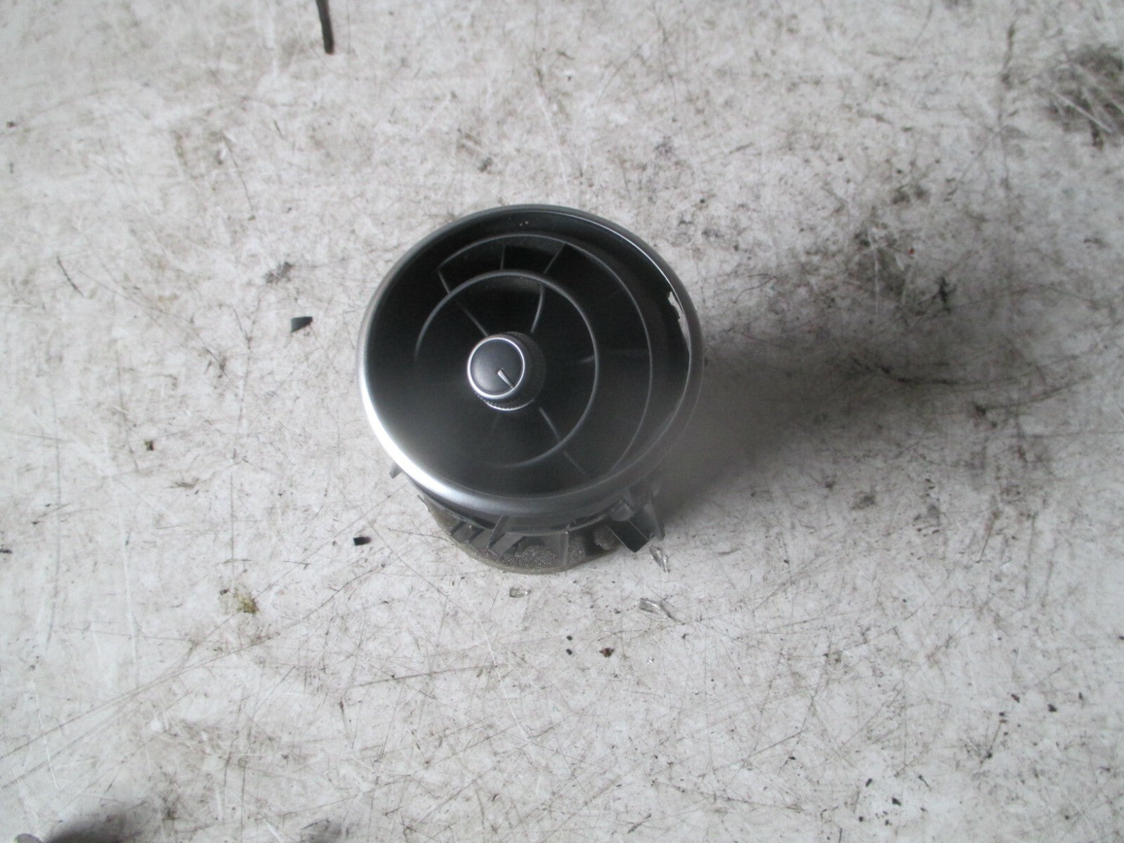 AUDI A1 2015 8X NSF FRONT PASSENGER SIDE DASHBOARD AIR VENT 8X2820951