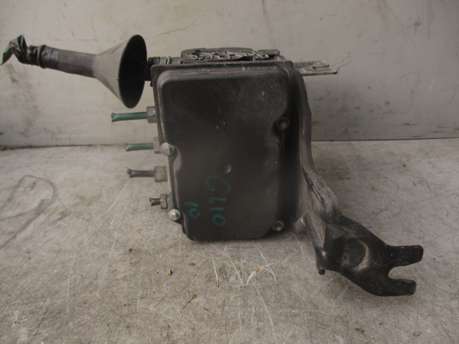 2010 RENAULT CLIO MK3 1.2 PETROL ABS PUMP CONTROL MODULE 0265232077