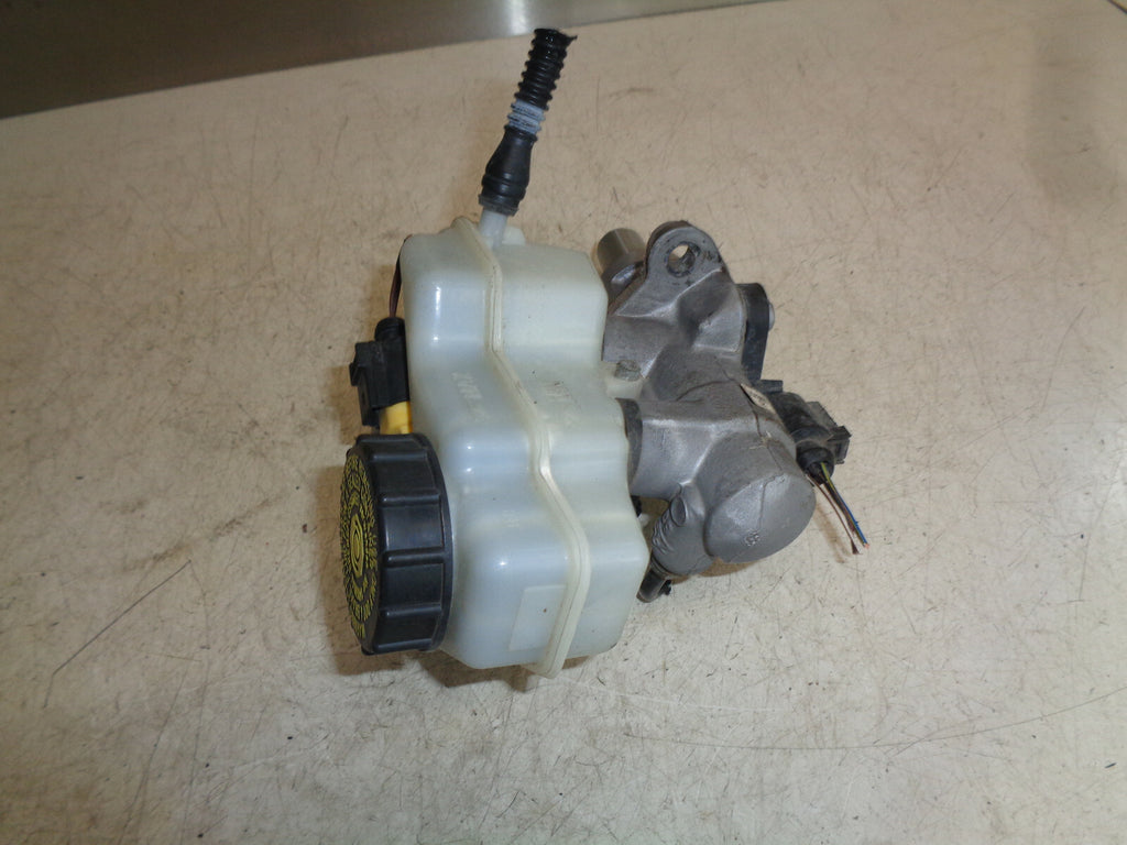 VW POLO 6C 2017 PETROL BRAKE MASTER CYLINDER 6R2611301