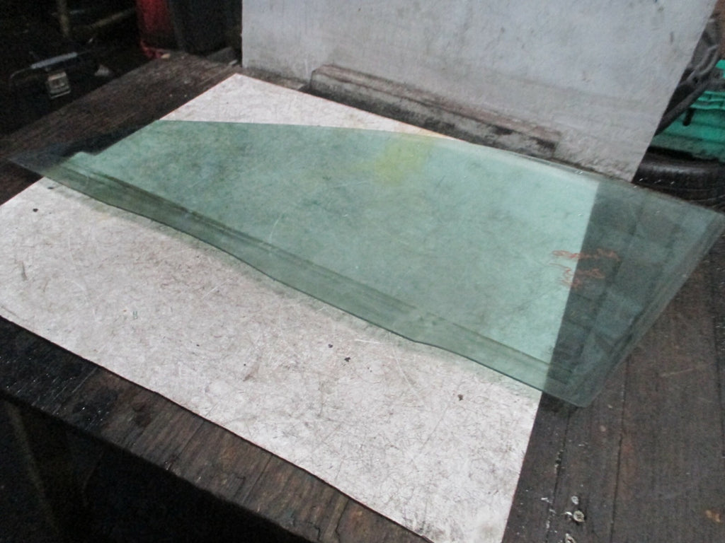 FORD MONDEO MK3 2006 OSF DRIVER SIDE FRONT DOOR WINDOW GLASS