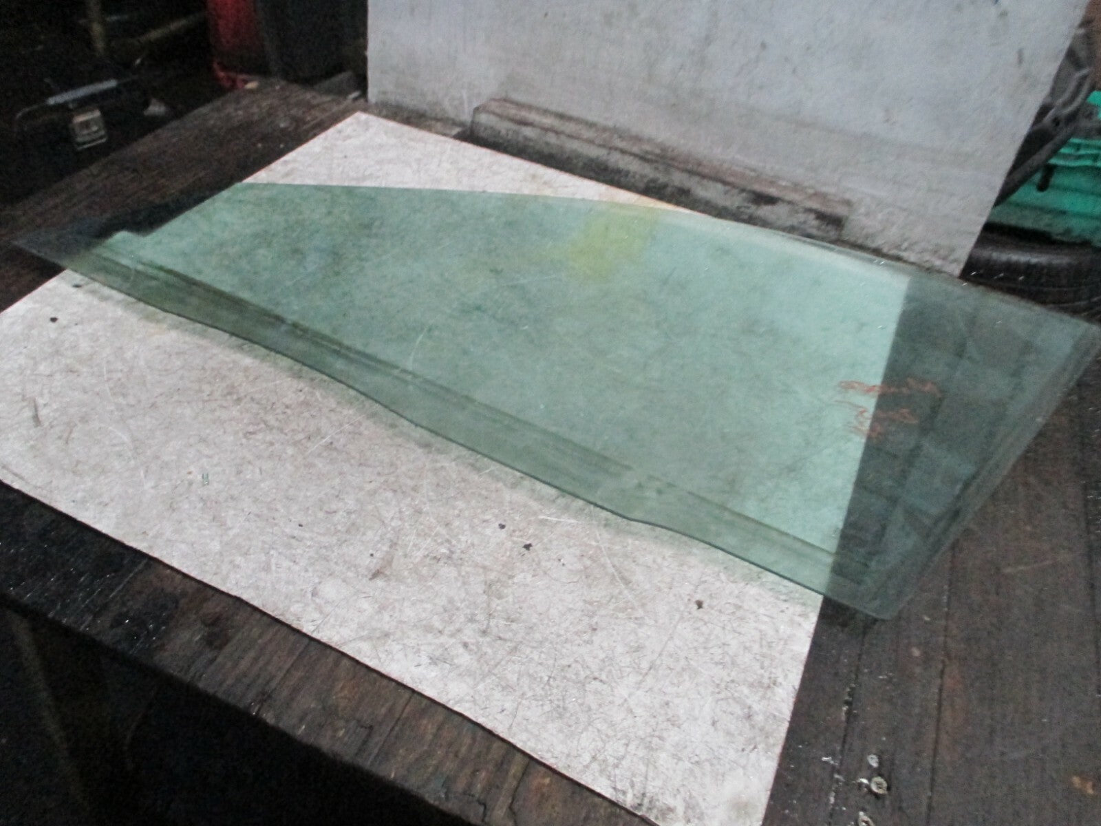FORD MONDEO MK3 2006 OSF DRIVER SIDE FRONT DOOR WINDOW GLASS