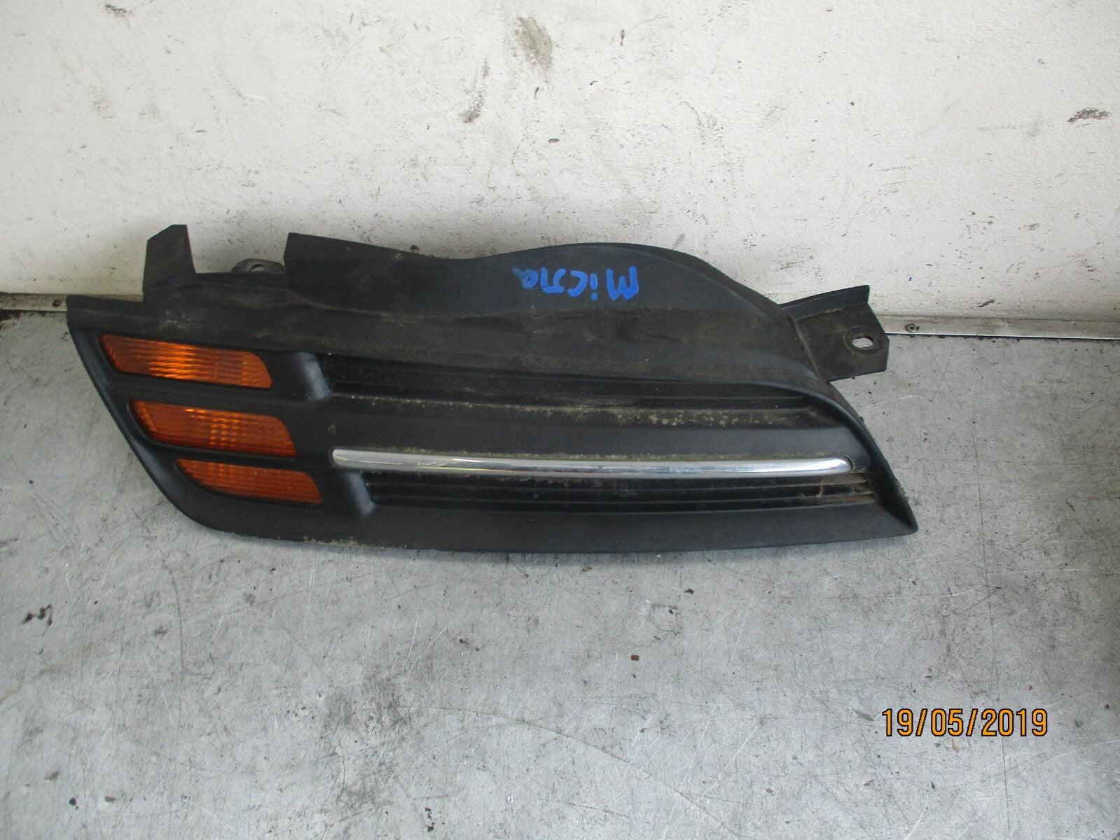 NISSAN MICRA K12 OSF DRIVER SIDE FRONT INDICATOR LIGHT 62320 AX600