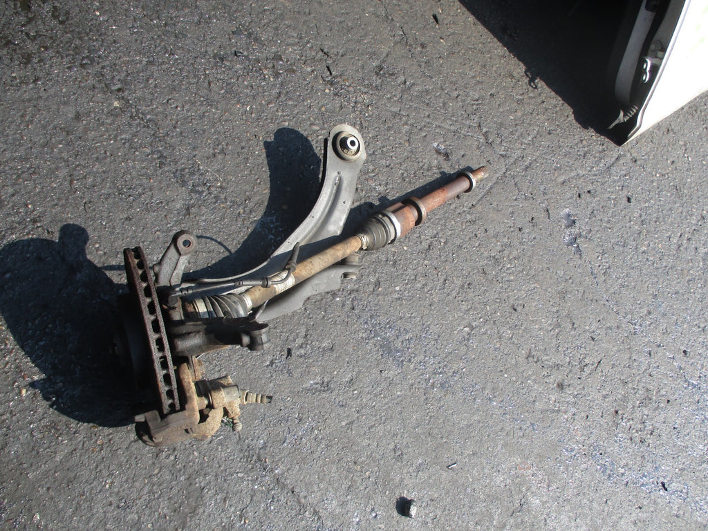 RENAULT CLIO MK4 2014 1.2 PETROL DRIVER SIDE HUB CALIPER DRIVESHAFT 391000926R