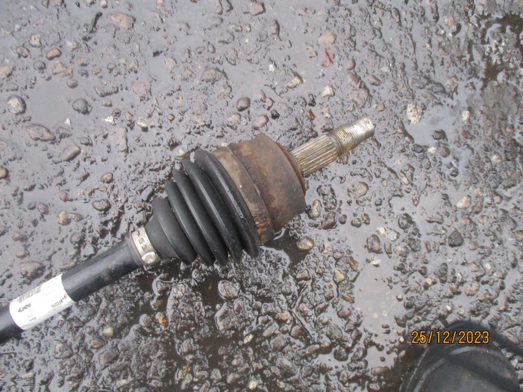VAUXHALL CORSA E 2016 OSF DRIVER SIDE FRONT DRIVESHAFT 13149829