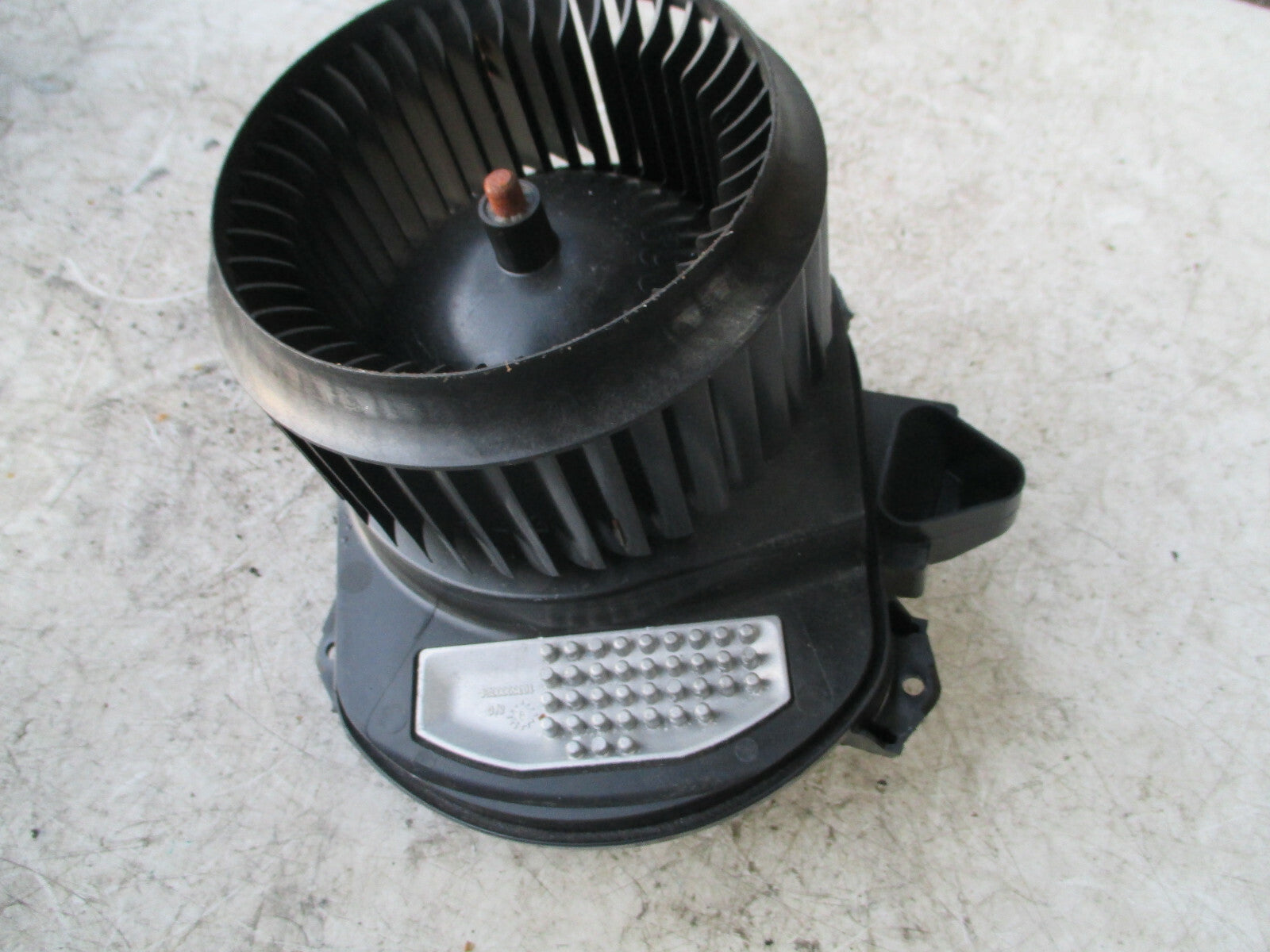 MERCEDES GLA MK1 X156 2019 HEATER BLOWER MOTOR UNIT A2469062501