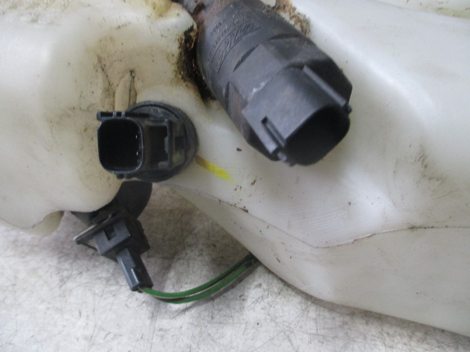 JAGUAR XTYPE 2006  WINDSCREEN WASHER TANK 1X4313K175AD