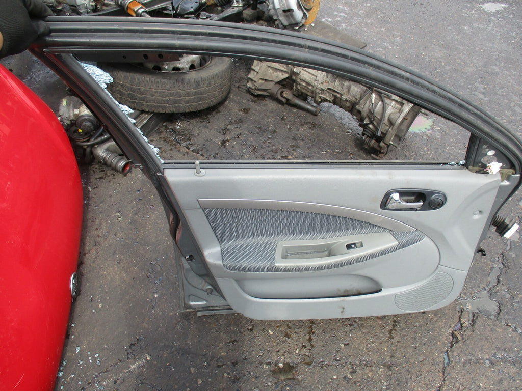 CHEVROLET LACETTI J300 (MK2) NSF PASSENGER SIDE FRONT DOOR GREY
