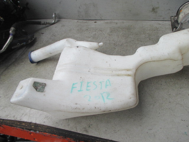 2016 FORD FIESTA MK7 WINDSCREEN WASHER BOTTLE PUMP 8A6117B613