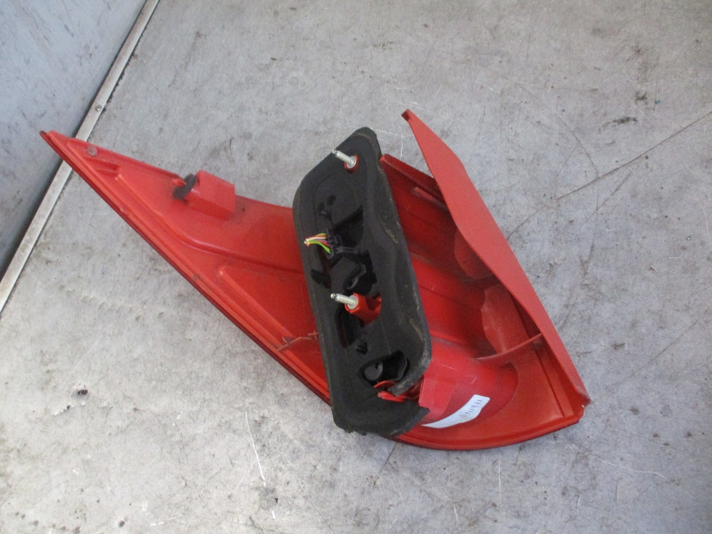 PEURGEOT 1007 KM MK1 2005 2009 OSR DRIVER SIDE REAR LIGHT
