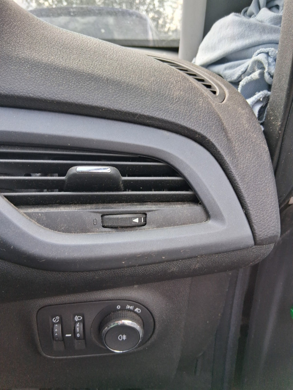 2017 VAUXHALL CORSA E 3 DOOR OSF DRIVER SIDE FRONT RIGHT AIR VENT