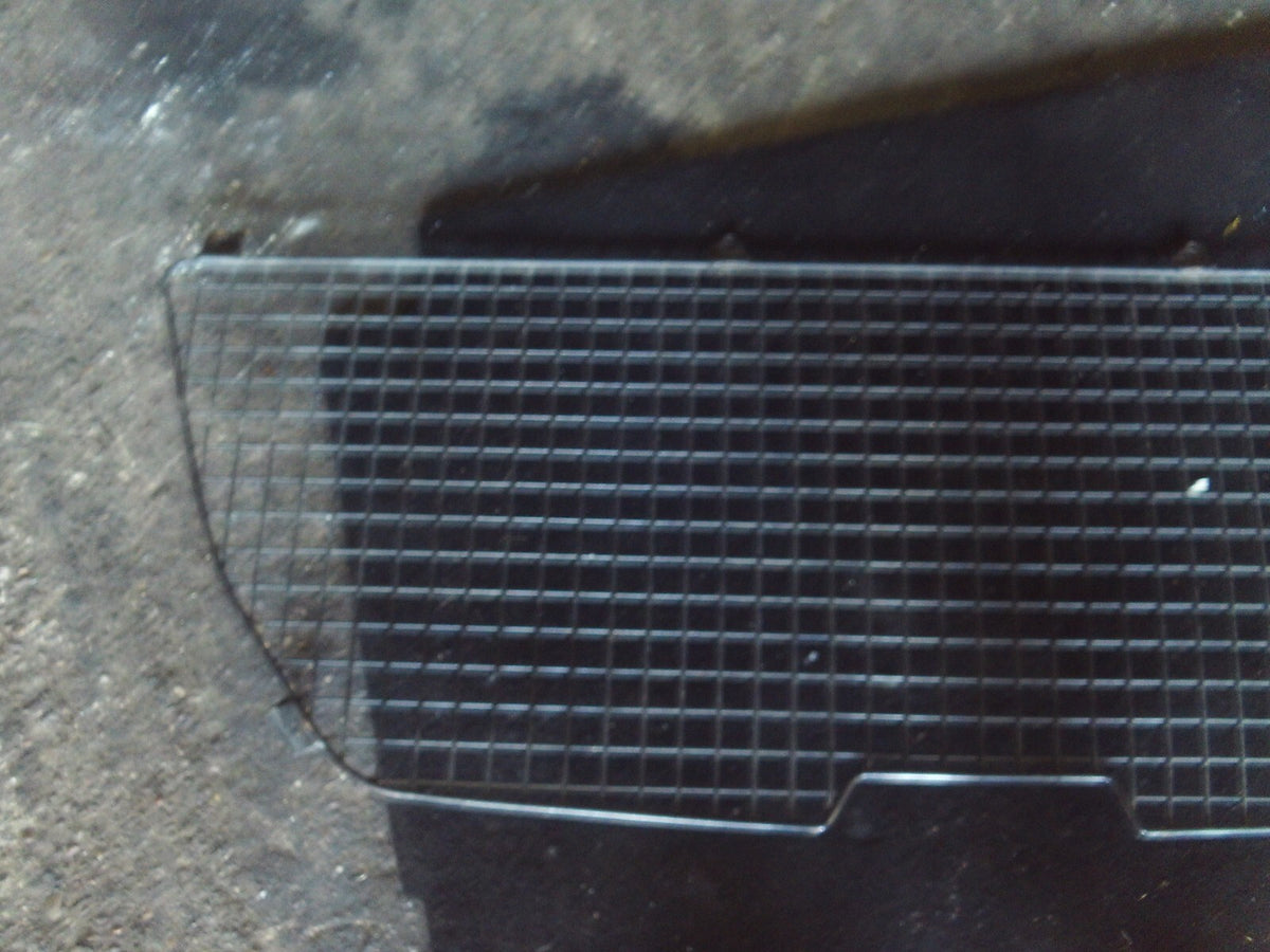 UNBRANDED METAL DOG GUARD CAGE
