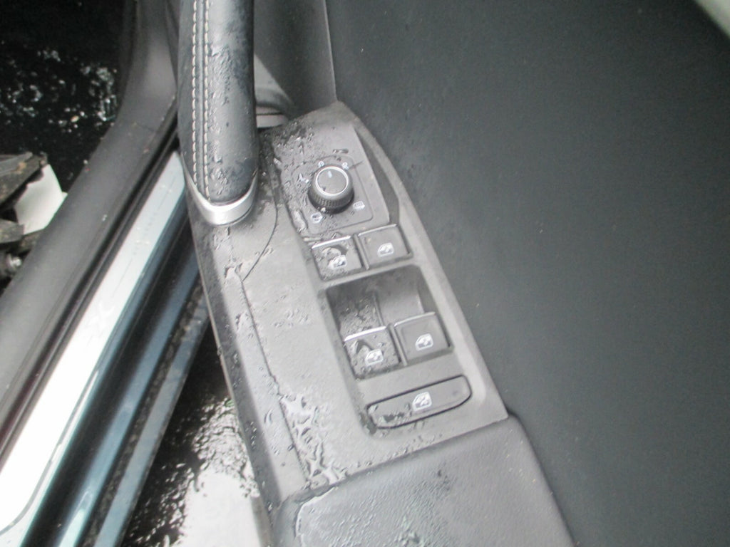 SEAT LEON 2021 MK4 5 DOOR OSF DRIVER FRONT WINDOW MIRROR CONTROL SWITCH PANEL