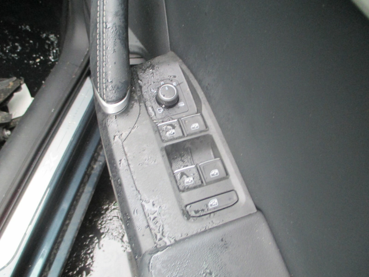 SEAT LEON 2021 MK4 5 DOOR OSF DRIVER FRONT WINDOW MIRROR CONTROL SWITCH PANEL