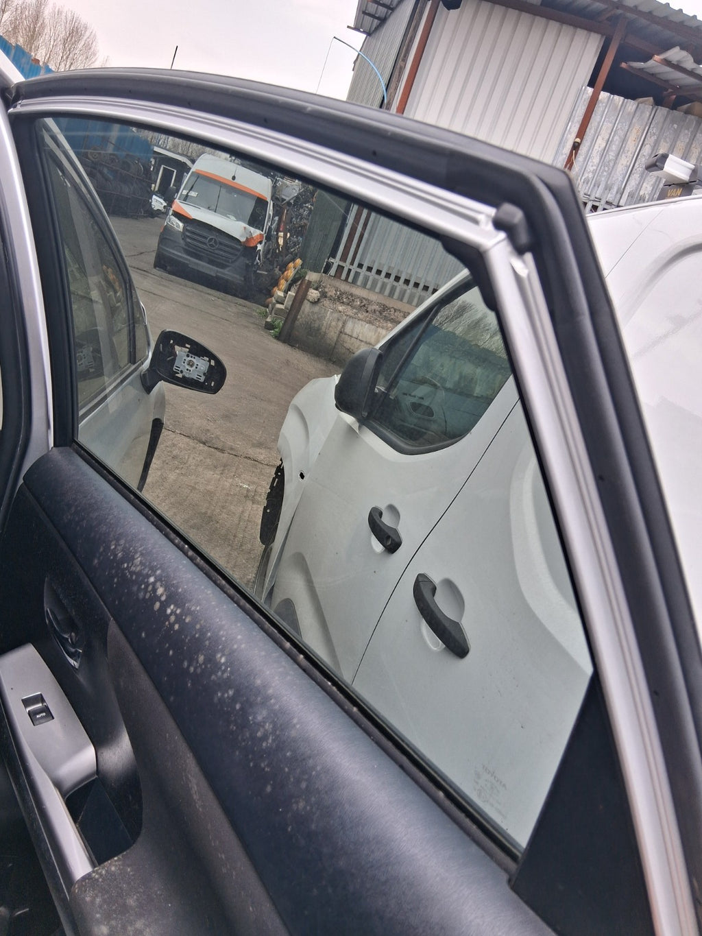 2018 TOYOTA PRIUS V PLUS XW40 OSR DRIVER SIDE REAR RIGHT WINDOW GLASS