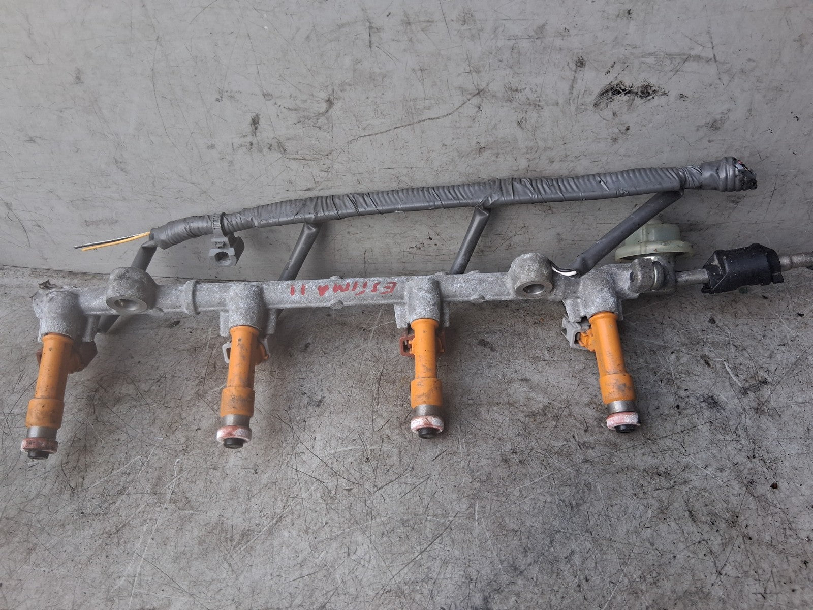 2011 TOYOTA ESTIMA MK3 2.4 PETROL HYBRID FUEL INJECTOR RAIL