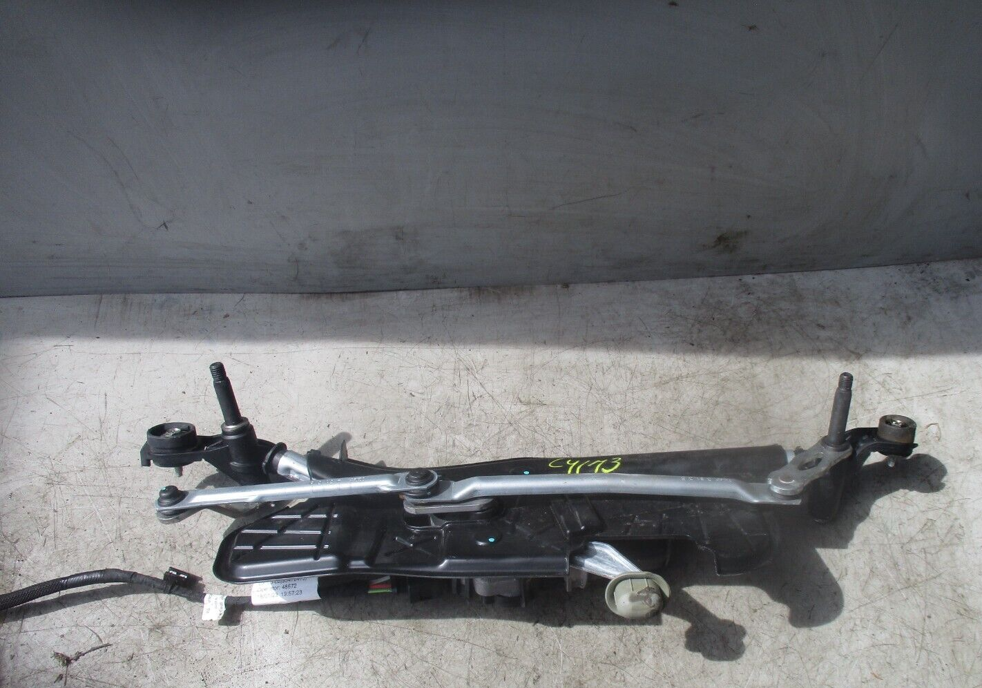 2021 CITROEN C4 MK3 FRONT WINDOW SCREEN WIPER 9824534680