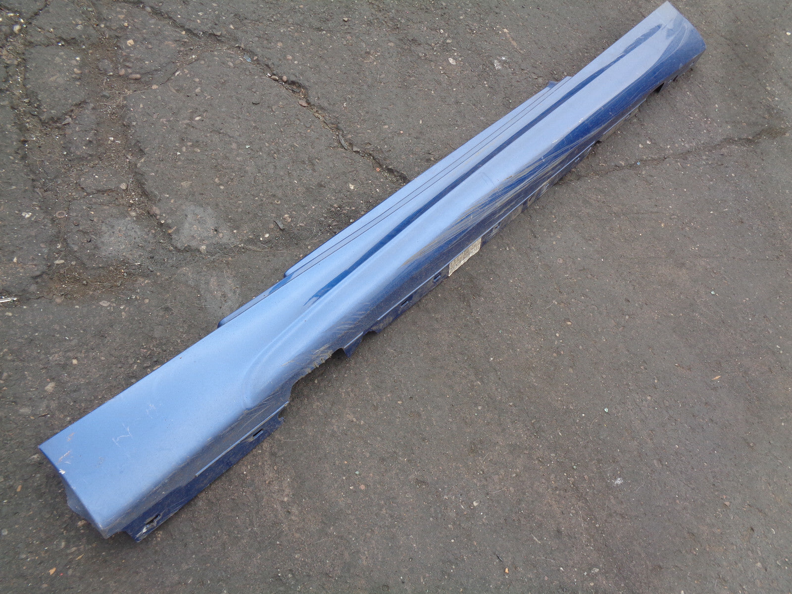 BMW 1 SERIES E82 NS PASSENGER SIDE SILL STRIP SKIRT BLUE