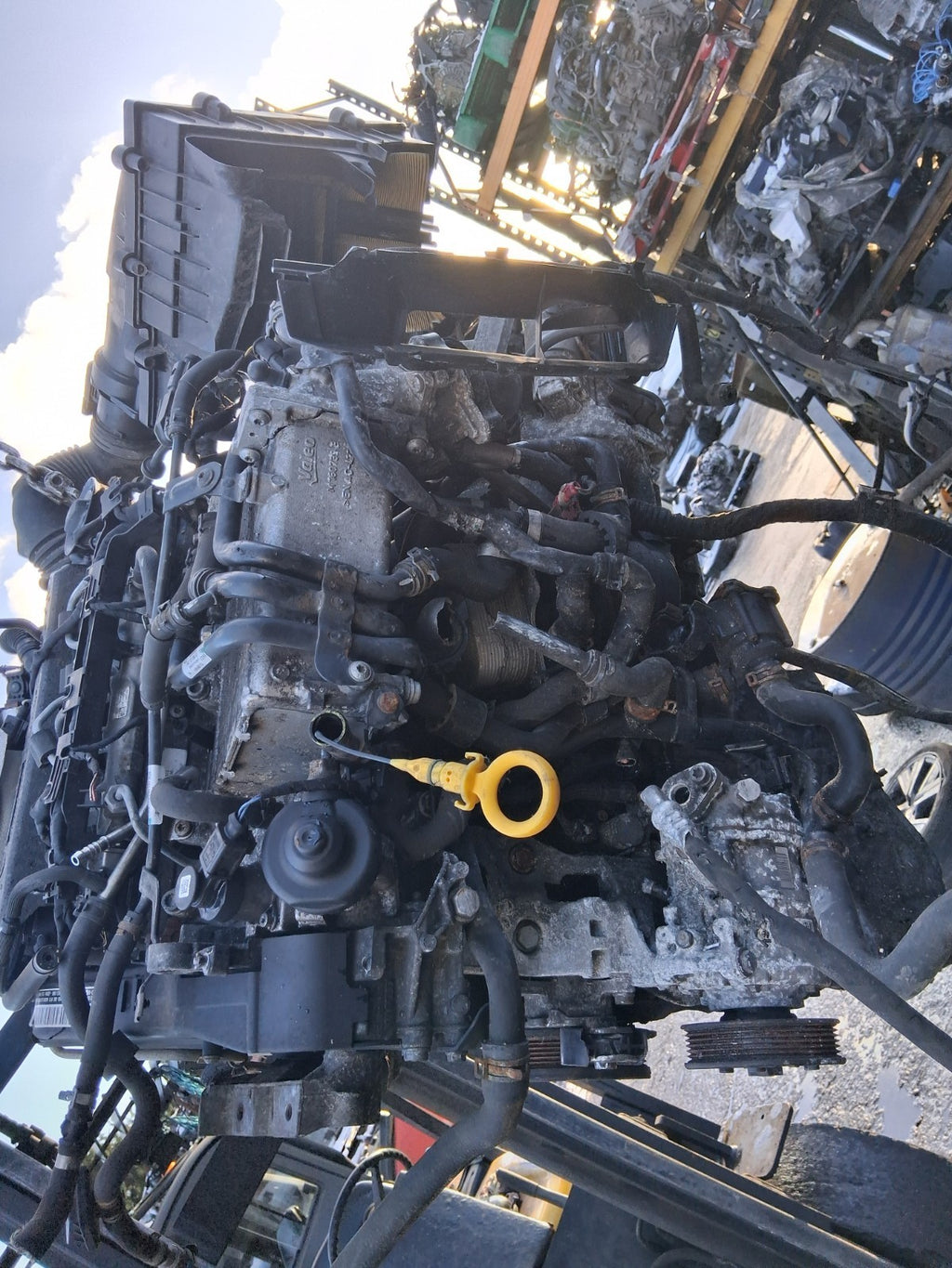 VW VOLKSWAGEN GOLF MK7 2013 1.6 DIESEL BARE ENGINE WITH INJECTOR PUMPS CLHA CLH