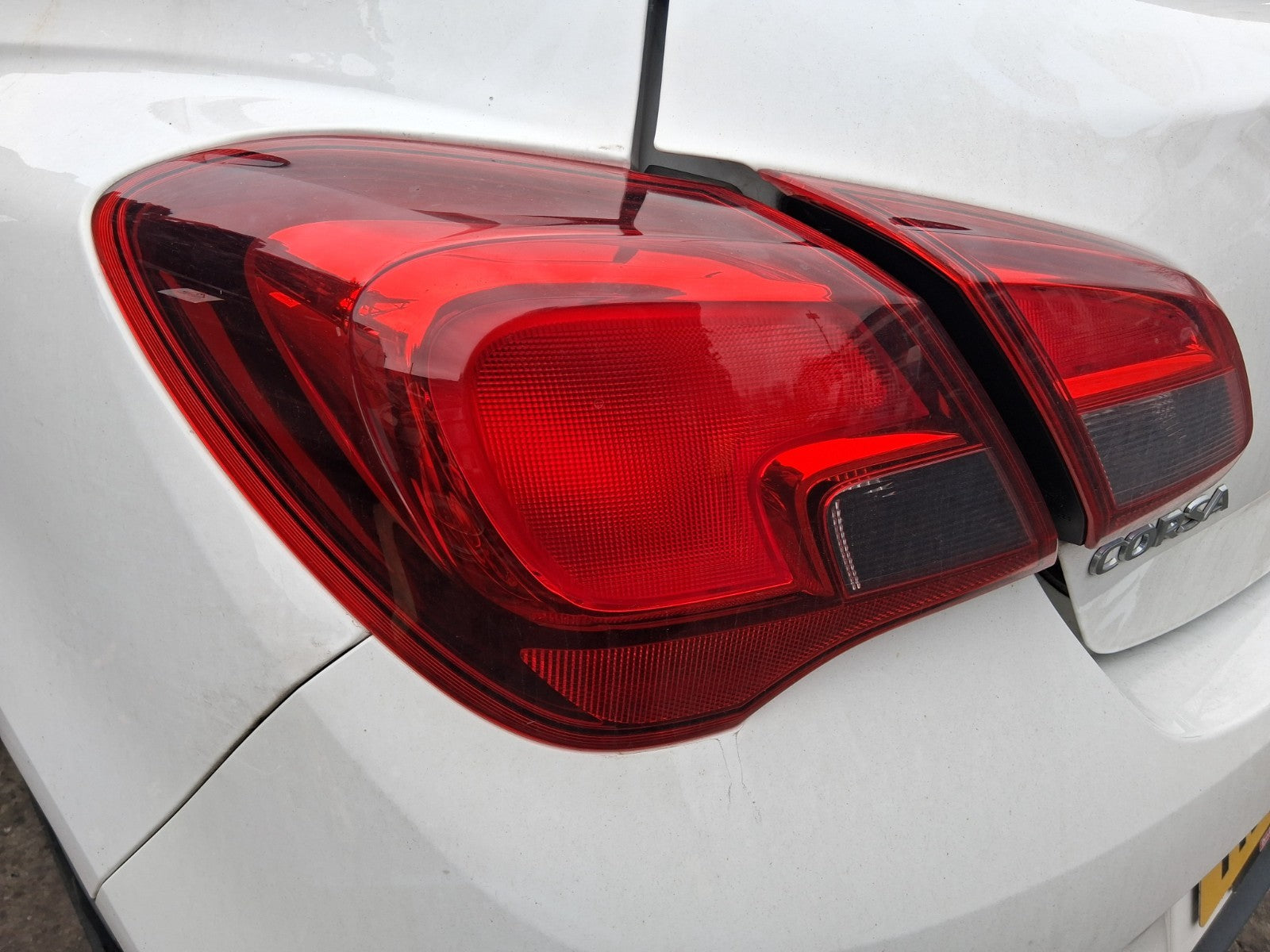 2019 VAUXHALL CORSA E 3 DOOR NSR PASSENGER SIDE REAR OUTER TAIL LIGHT LAMP