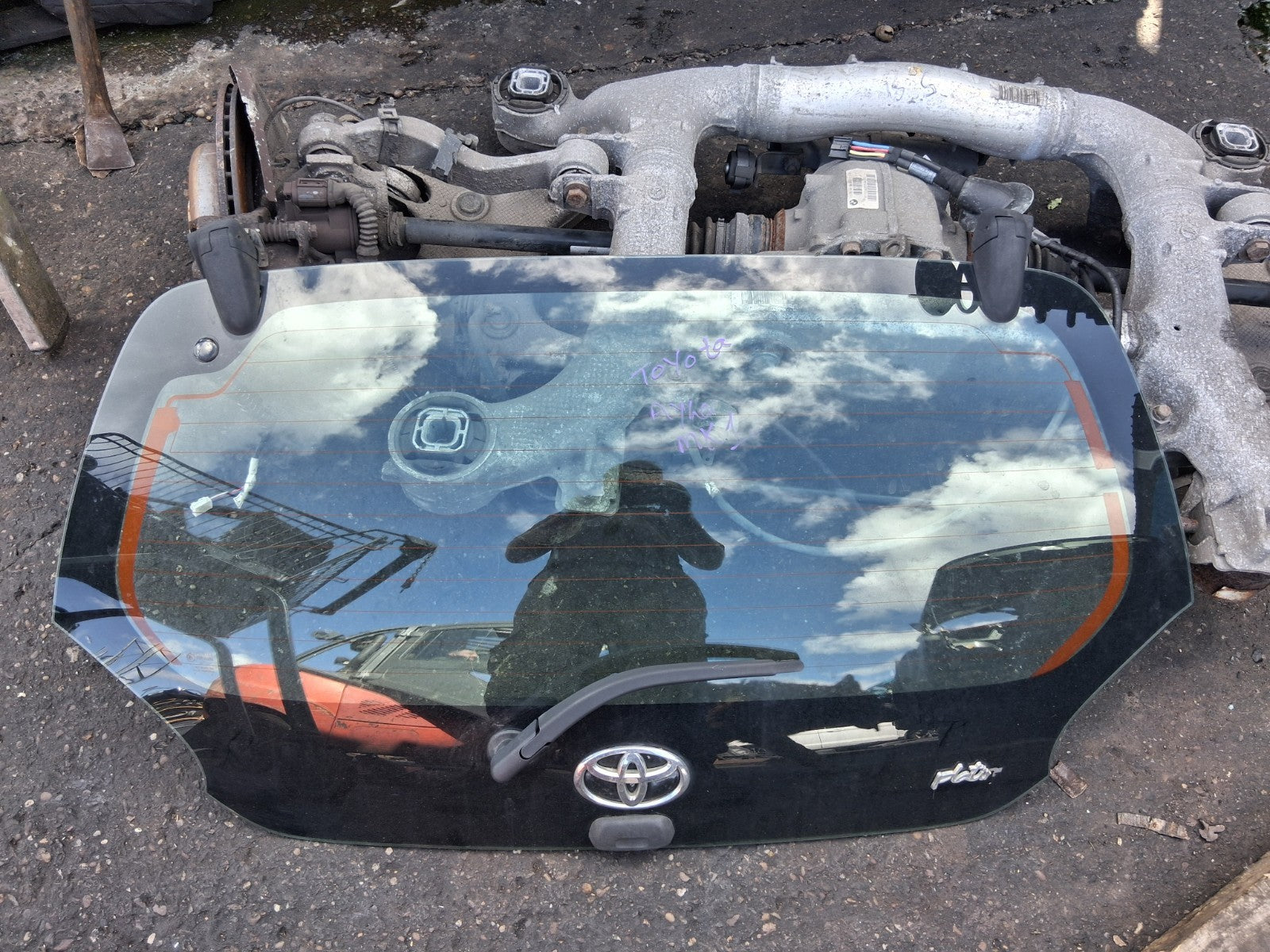 2008 TOYOTA AYGO MK1 REAR COMPLETE TAILGATE BOOTLID GLASS