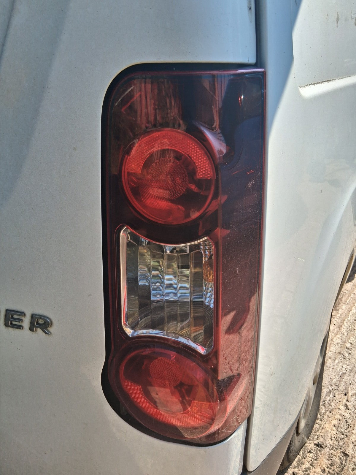 2015 PEUGEOT PARTNER MK2 OSR DRIVER SIDE REAR RIGHT TAIL LIGHT LAMP