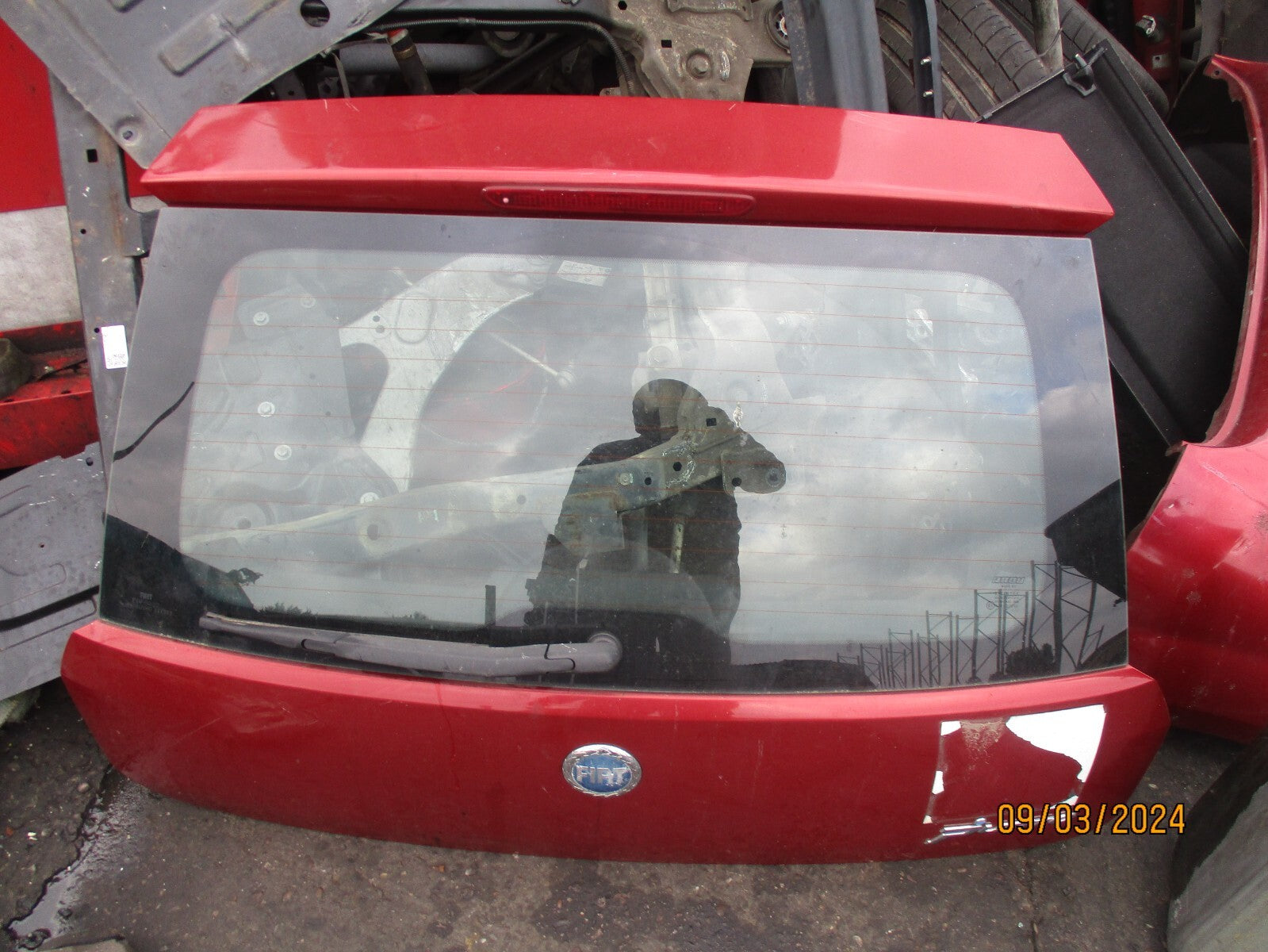 FIAT GRANDE PUNTO 2008 5 DOOR REAR TAILGATE BOOTLID ROSSO MALIZIOSO 163