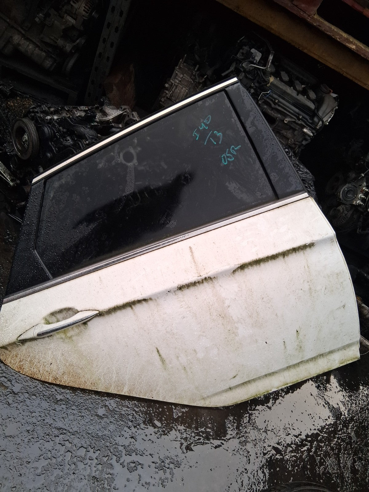 2013 HYUNDAI I40 OSR DRIVER SIDE REAR RIGHT COMPLETE DOOR WHITE
