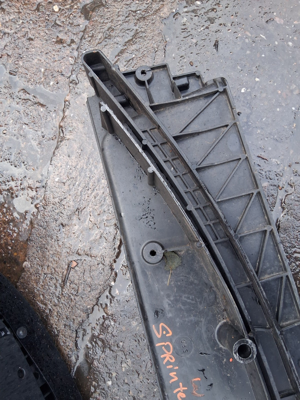 2023 MERCEDES SPRINTER NS PASSENGER SIDE SLIDING DOOR STEP TRIM A9106860500