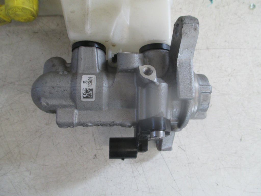 2019 VOLKSWAGEN POLO BRAKE MASTER CYLINDER RESERVOIR 2Q2611301