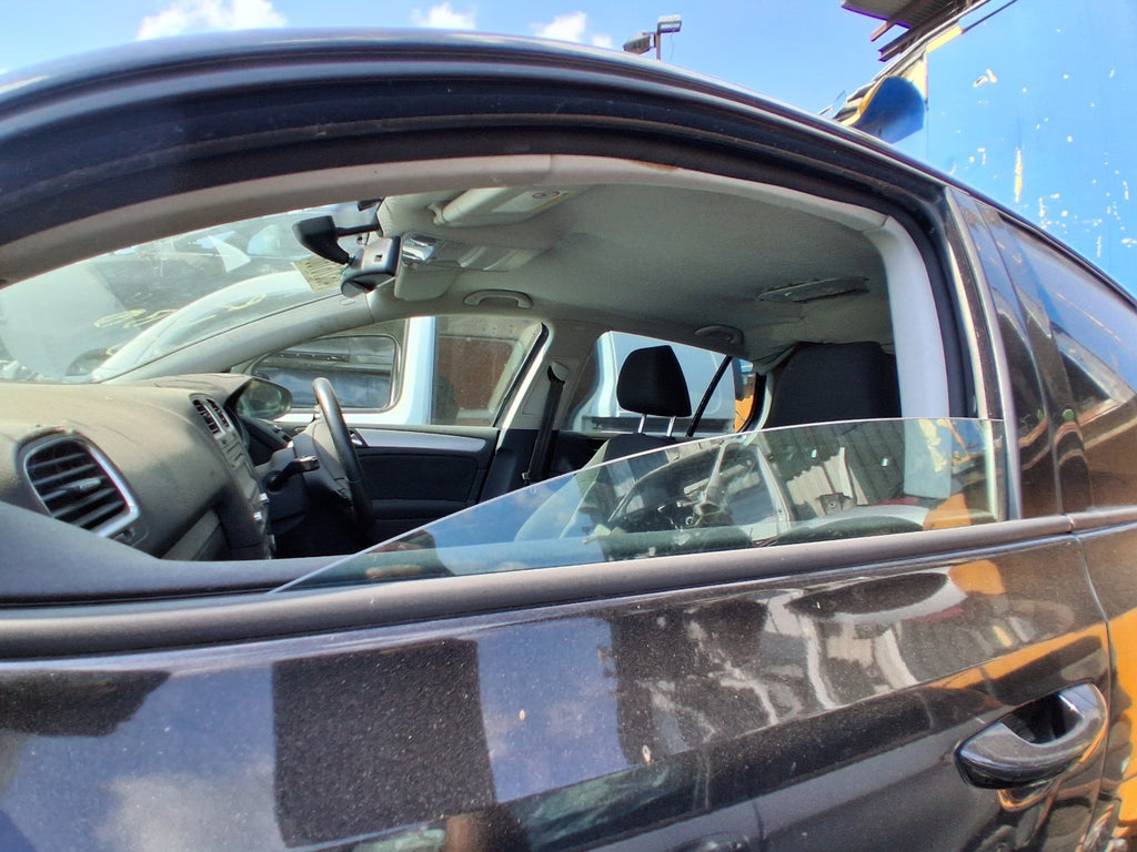 2012 VW VOLKSWAGEN GOLF MK6 NSF PASSENGER SIDE FRONT DOOR WINDOW GLASS