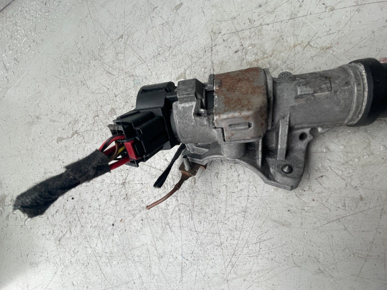 VW VOLKSWAGEN AUDI GNITION LOCK BARREL STARTER SWITCH WITH KEY 905851