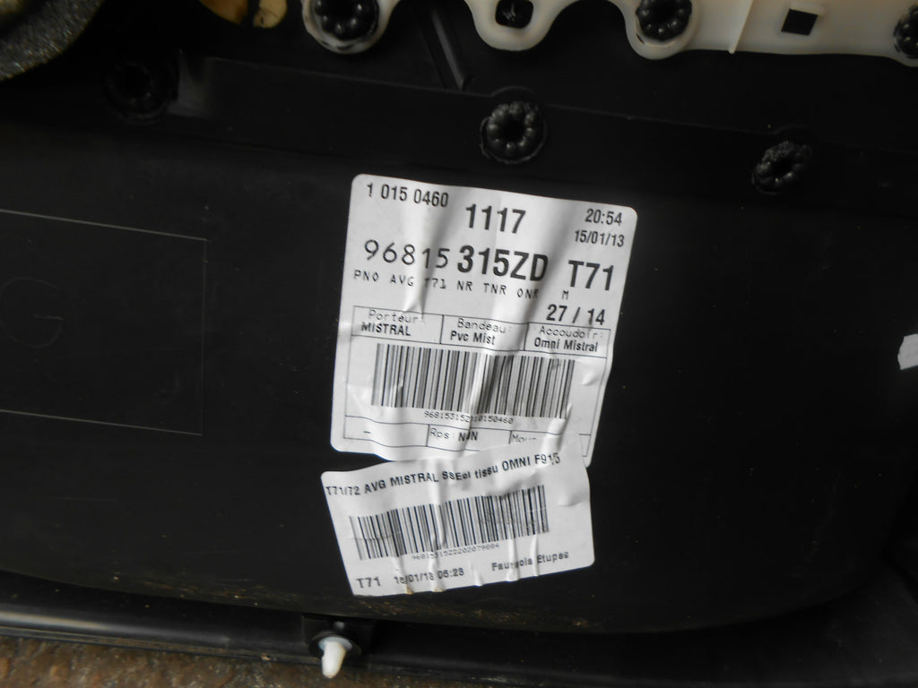 PEUGEOT 308 2013 MK1 5 DOOR NS PASSENGER FRONT DOOR CARD PANEL 96815315ZD