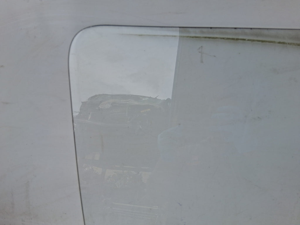 2010 MERCEDES BENZ SPRINTER W906 OSF DRIVER SIDE FRONT RIGHT WINDOW GLASS