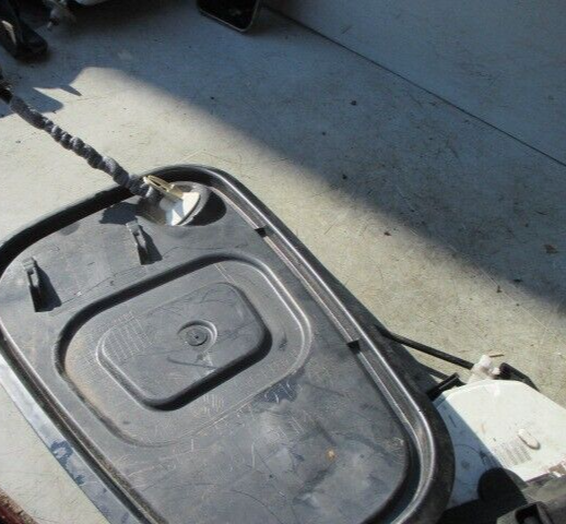 2013 VOLKSWAGEN GOLF MK7 LOCK MECH AND DOOR HANDLE BRACKET 5K2837016D 5N0837885H