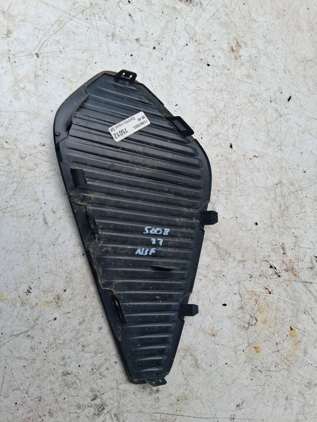 2023 PEUGEOT 5008 MK2 NSF PASSENGER SIDE FRONT LEFT GRILL TRIM 9836831877