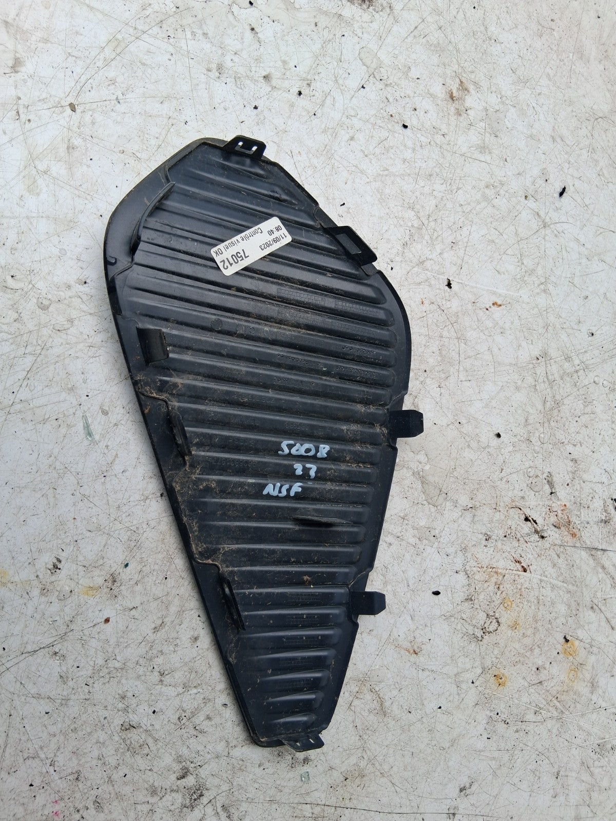 2023 PEUGEOT 5008 MK2 NSF PASSENGER SIDE FRONT LEFT GRILL TRIM 9836831877