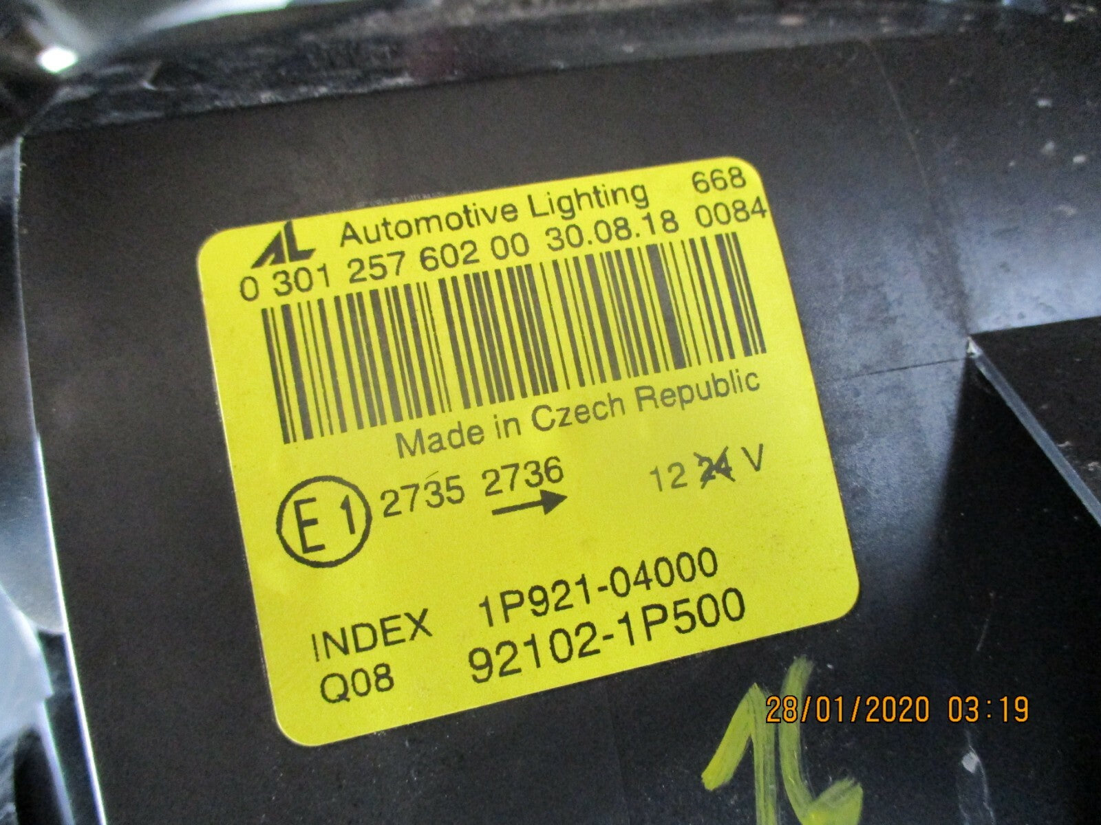 KIA VENGA MK1 2018 FACELIFT OS DRIVER SIDE HEADLIGHT HEADLAMP 1P92104000 DAMAGED