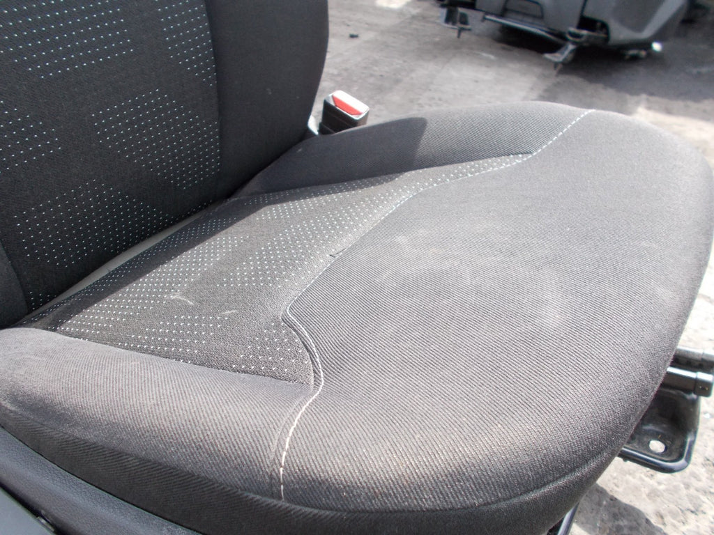 2017 FORD TRANSIT COURIER DRIVERS SEAT WITH ARM REST COMPLETE