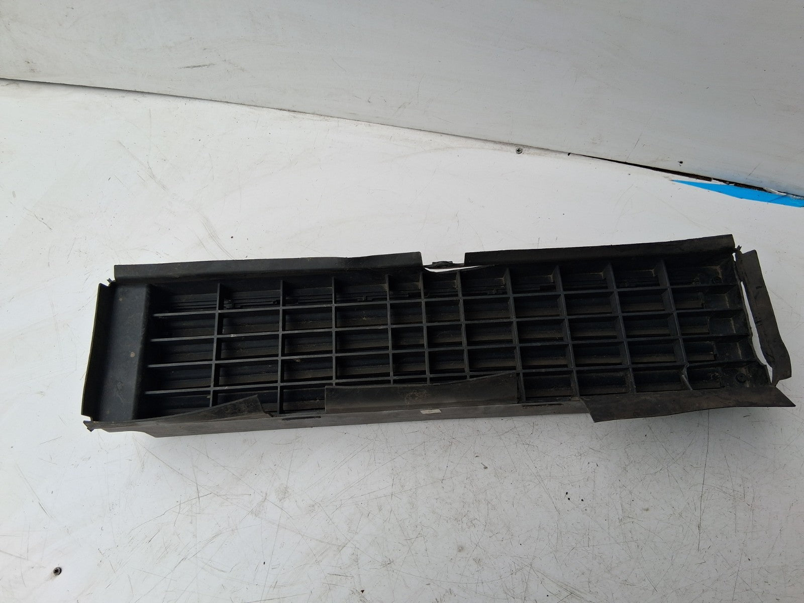 NISSAN QASHQAI MK2 2016 RADIATOR AIR GUIDE DUCT CHANNEL GRILL 623224EA0A